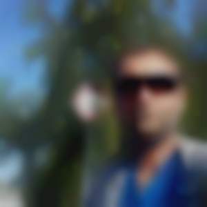KOUKÁM,na ten zku....ný svět,kde se ani nedá seznámit s normální,přirozenou,ženskou a začíná mne to už pořádně s.át,že jsem se i do něj vůbec narodil!!!