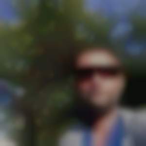 KOUKÁM,na ten zku...ý svět,plných flegmatiků+blb... a kde se ani nedá normálně seznámit s normální ženskou!!!!!DĚS+HRŮZA!