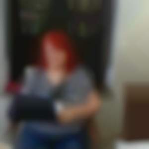 duben 2018-doma na zahradě po úrazu ruky:-(