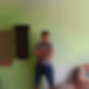 já