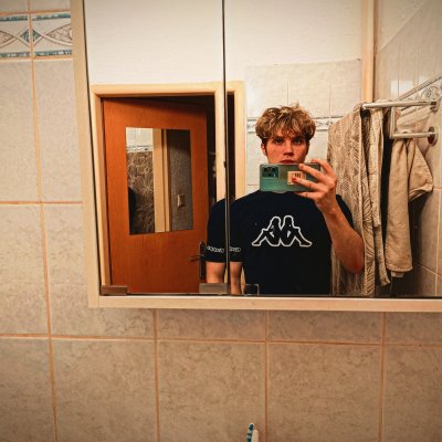 Dominik2002